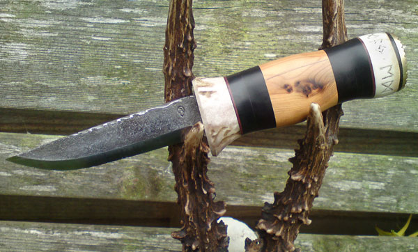 Nick's finished Julius Pettersson knife